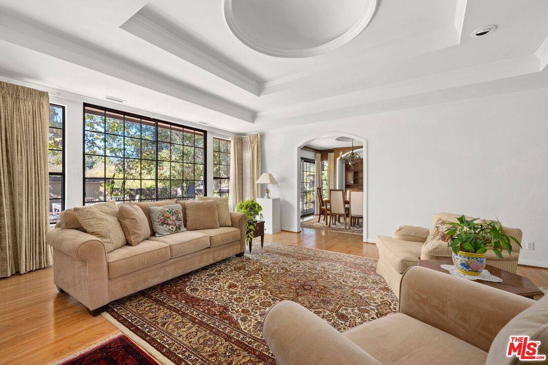 Pacific Palisades, CA 90272,817 Radcliffe Ave