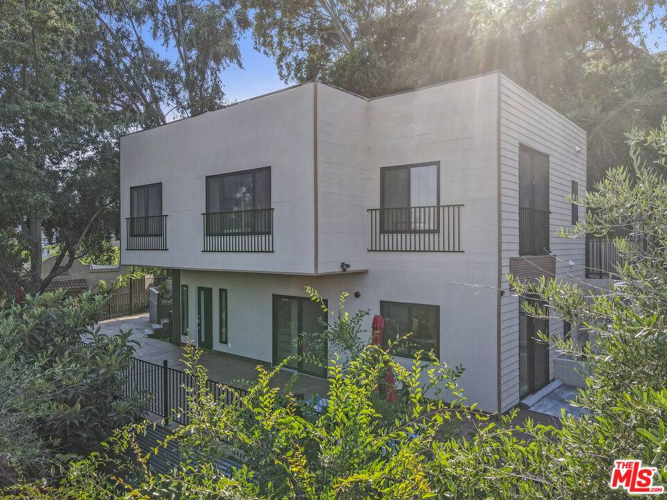 Los Angeles, CA 90039,2315 Loma Vista Pl