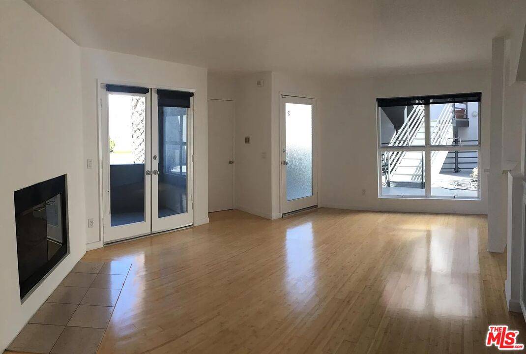 Venice, CA 90291,2207 Brenta Pl #2