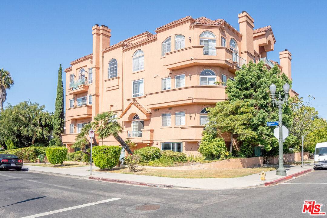 Los Angeles, CA 90005,801 S Lorraine Blvd #301