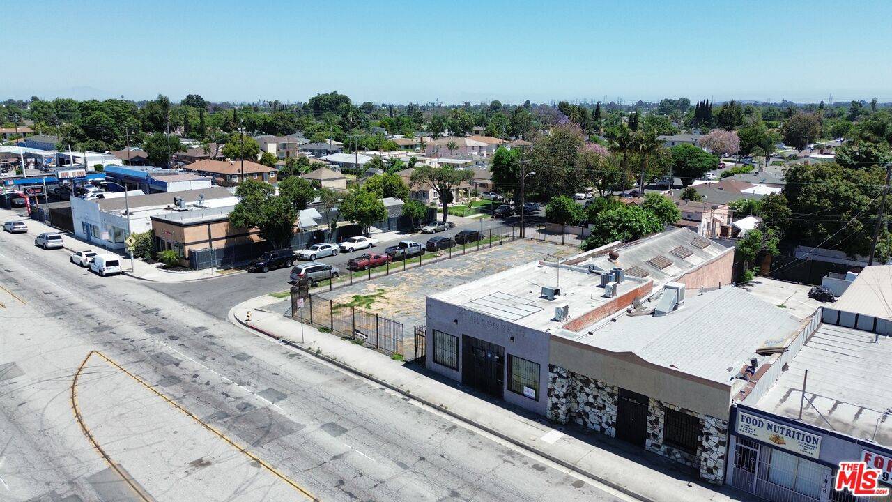 Compton, CA 90221,1836 E Compton Blvd