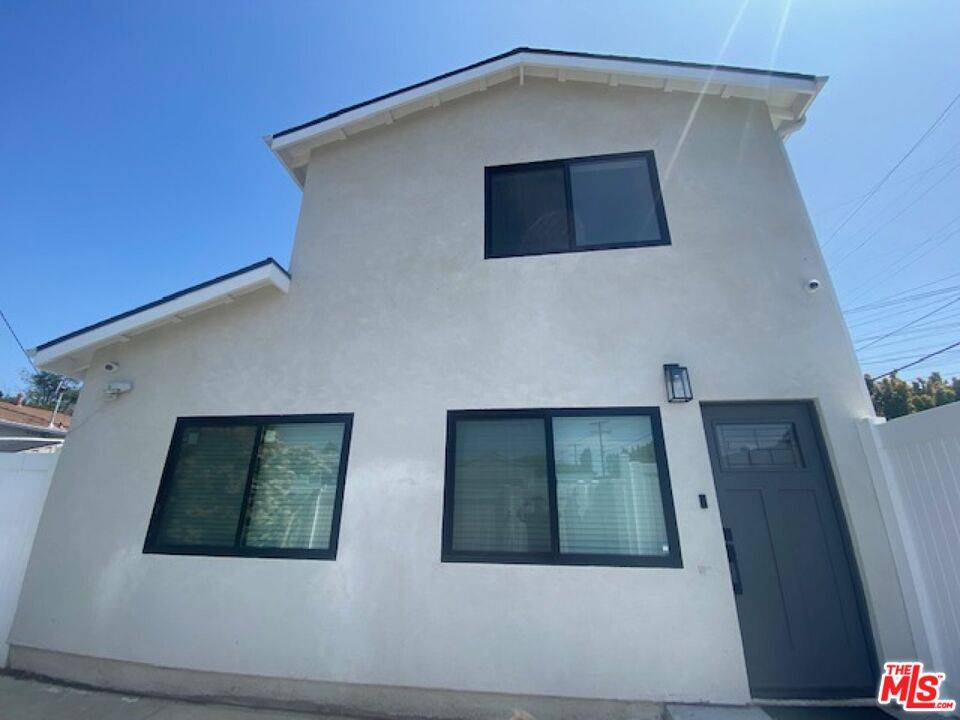 North Hollywood, CA 91606,6059 Riverton Ave