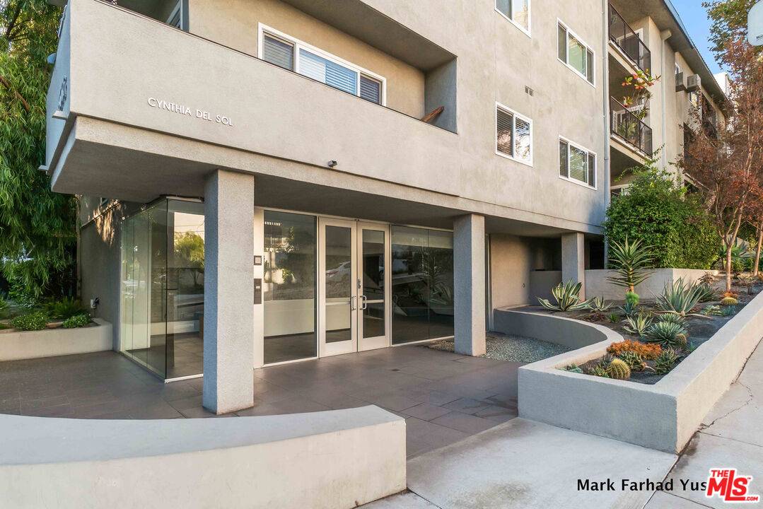 West Hollywood, CA 90069,9005 Cynthia St #216