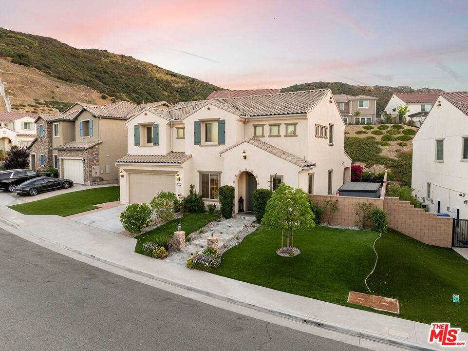 West Hills, CA 91304,24236 W Stone Bend Ln