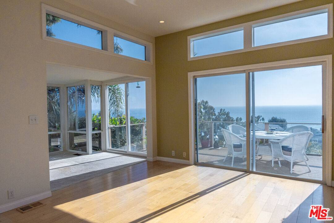 Pacific Palisades, CA 90272,24 Aloha Dr