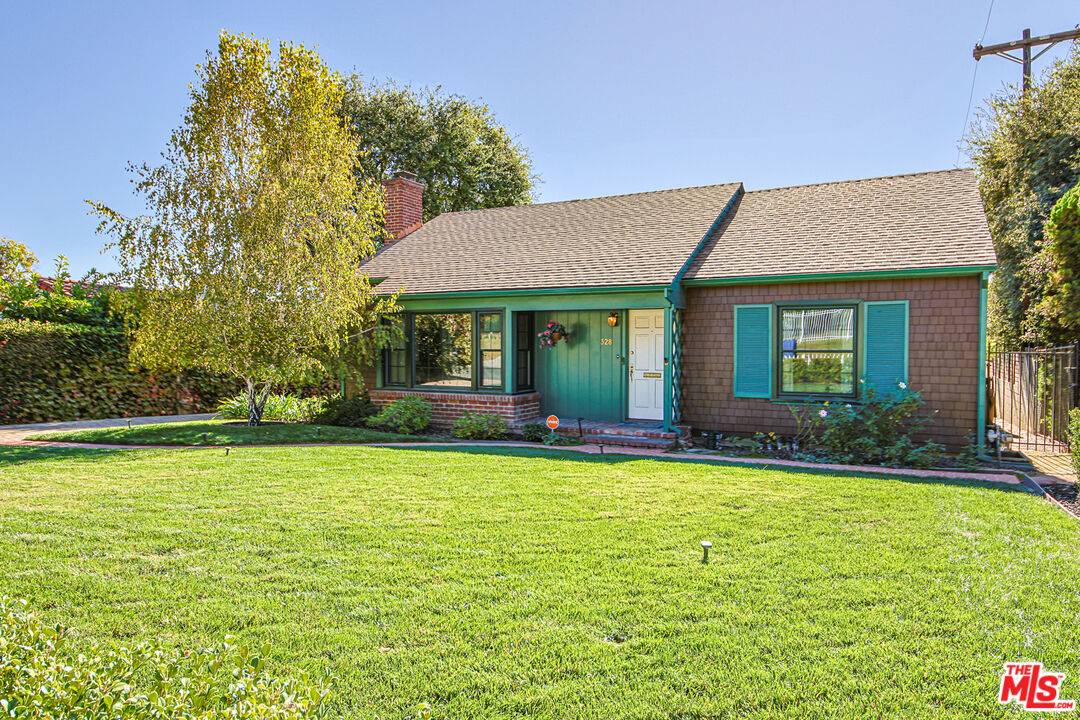 Altadena, CA 91001,328 E Calaveras St