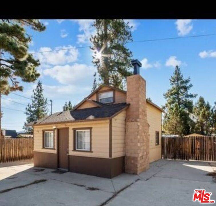 Big Bear City, CA 92314,320 E Tiger Lily Dr