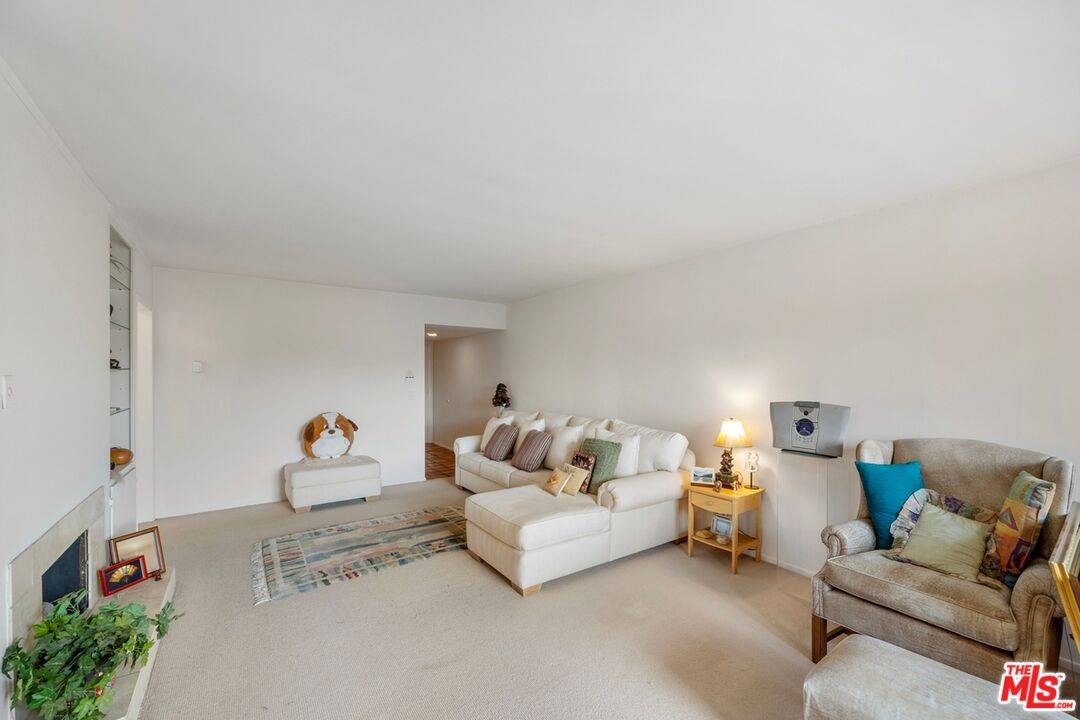 Pacific Palisades, CA 90272,16169 W Sunset Blvd #105