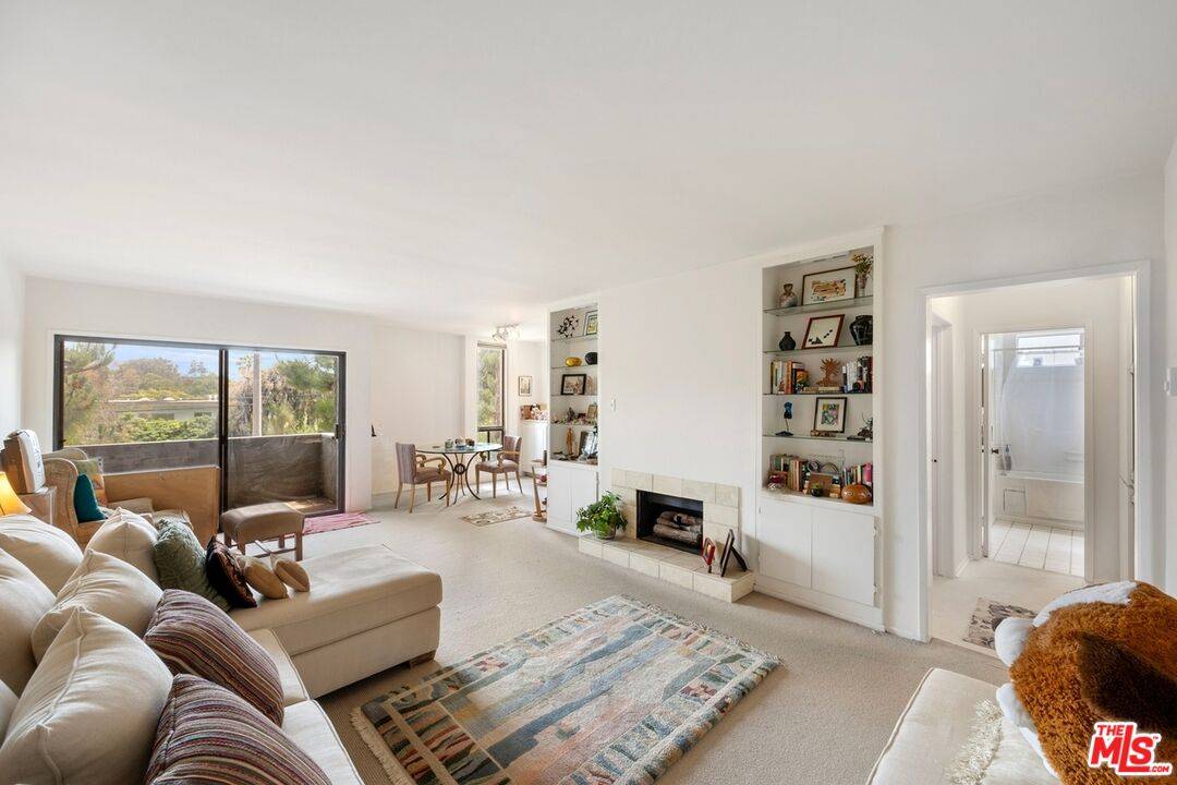 Pacific Palisades, CA 90272,16169 W Sunset Blvd #105