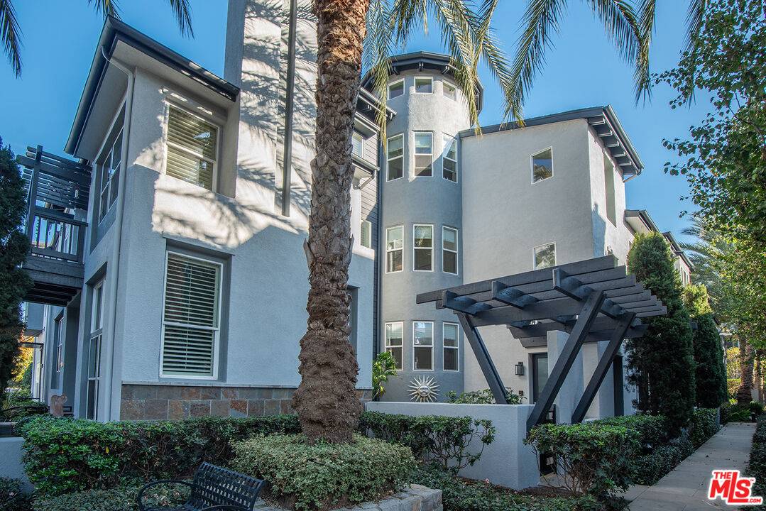 Playa Vista, CA 90094,5801 Kiyot Way #10