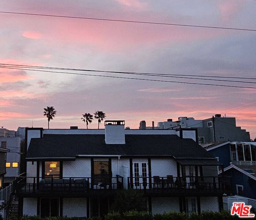 Marina Del Rey, CA 90292,25 Hurricane St #3