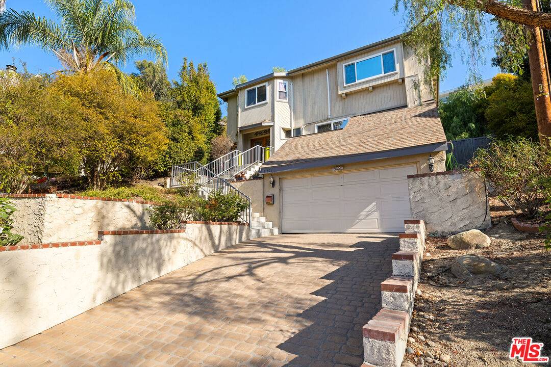Woodland Hills, CA 91364,21801 Martinez St