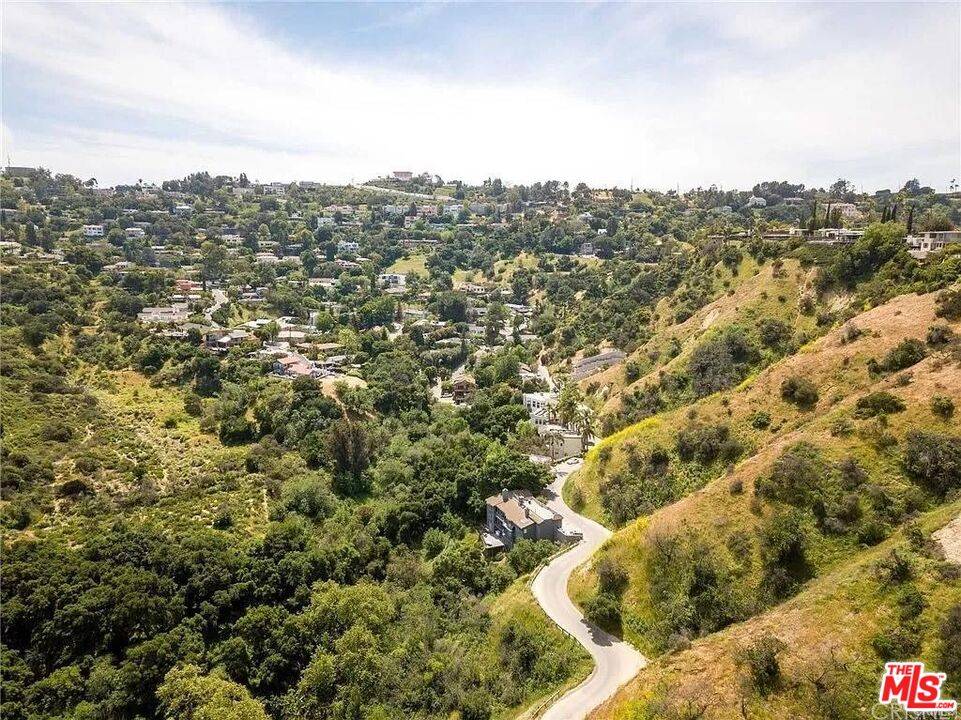 Sherman Oaks, CA 91423,3601 Camino De La Cumbre