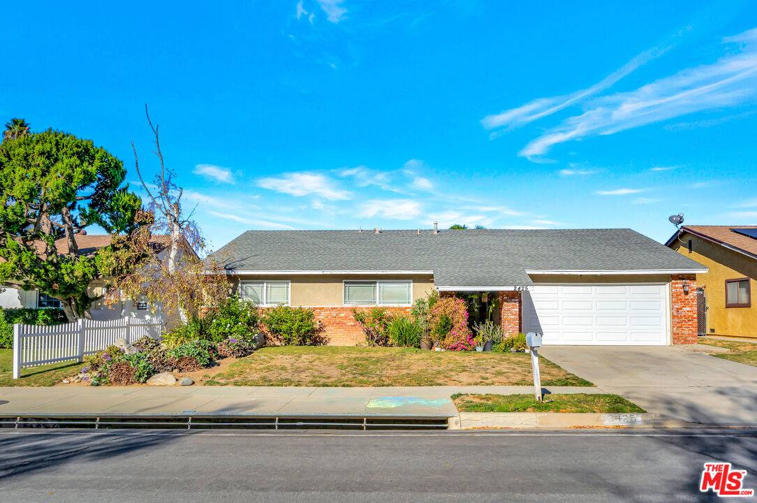 Simi Valley, CA 93065,2425 Dusan St