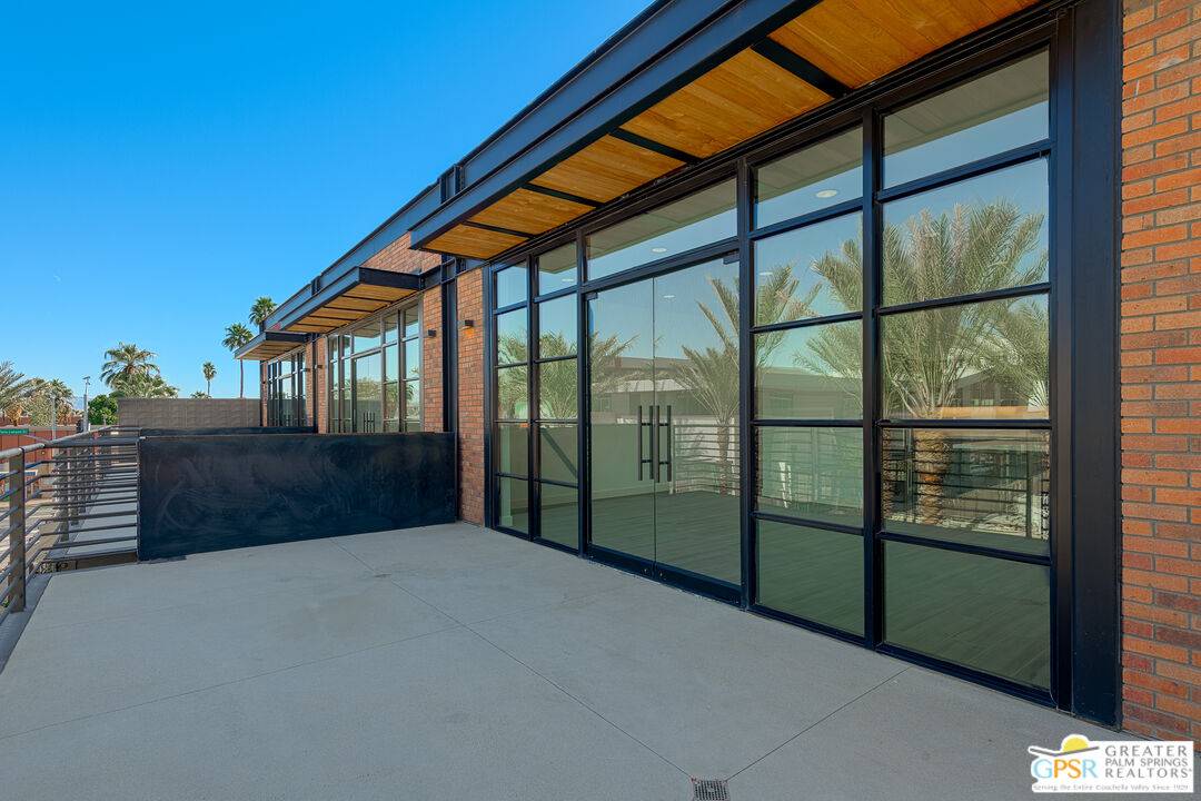 Palm Springs, CA 92262,111 N Palm Canyon Dr #204