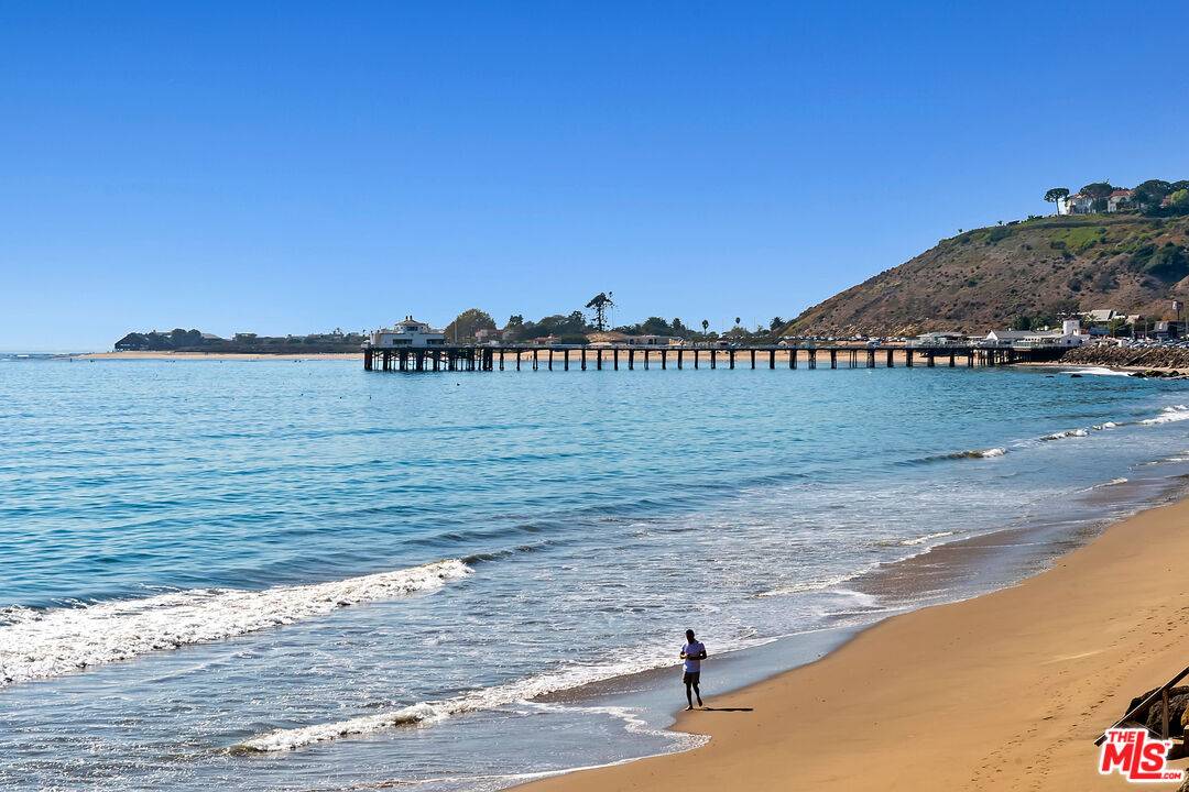 Malibu, CA 90265,22626 Pacific Coast Hwy #25