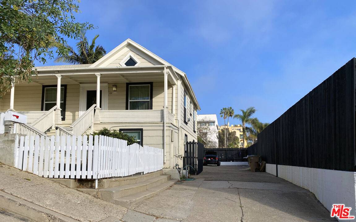 Ventura, CA 93001,84 N Palm St