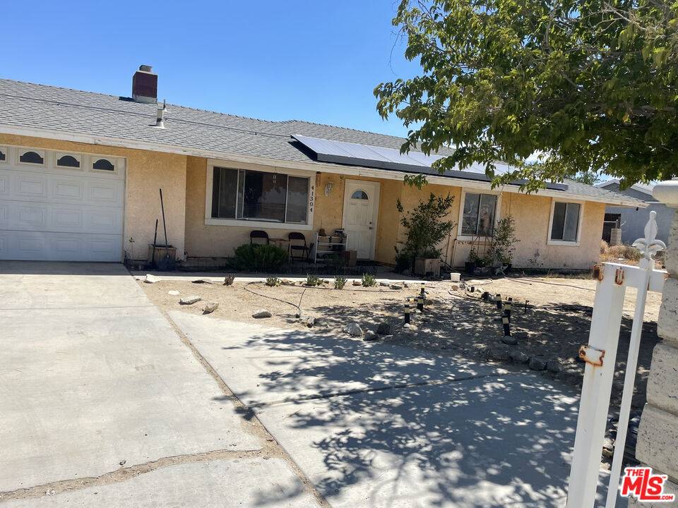 Lancaster, CA 93535,41304 154th St