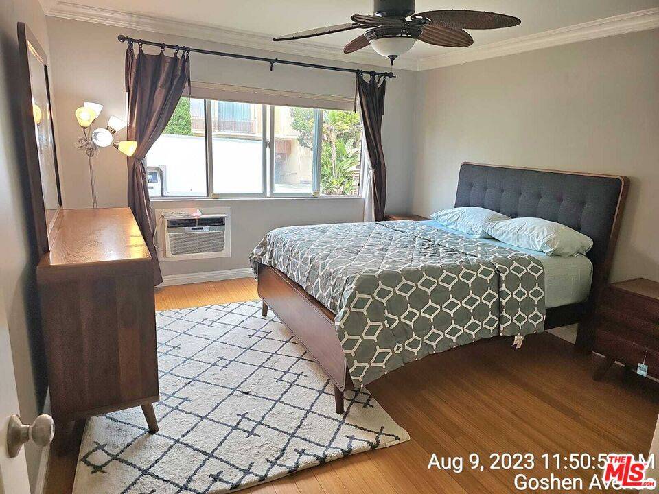 Los Angeles, CA 90049,1154 S Barrington Ave #103