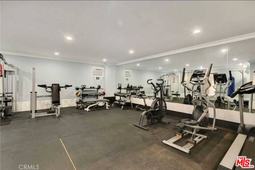 Los Angeles, CA 90049,1154 S Barrington Ave #103