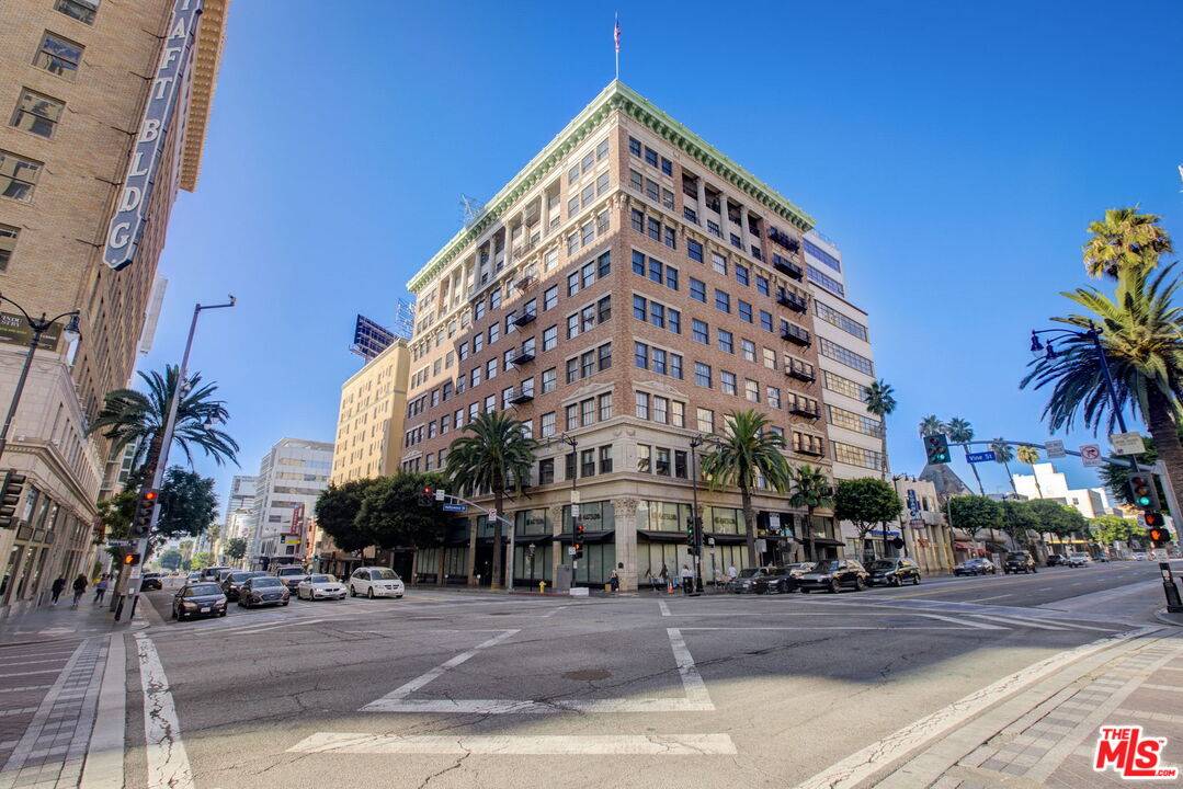 Los Angeles, CA 90028,1645 N Vine St #1004