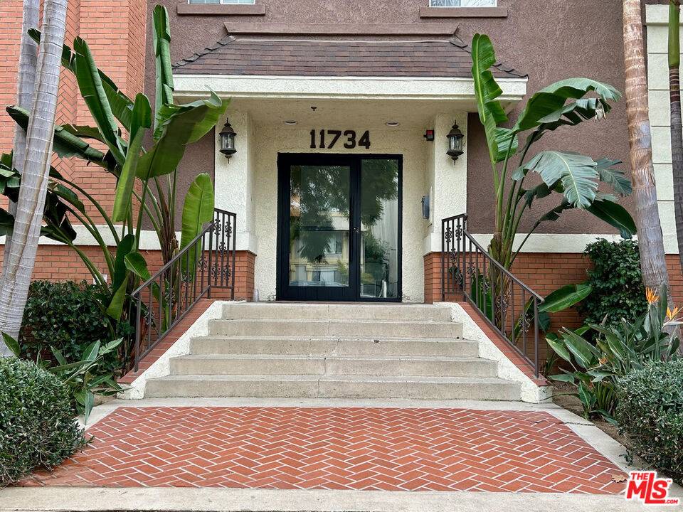 Los Angeles, CA 90049,11734 MONTANA AVE #408