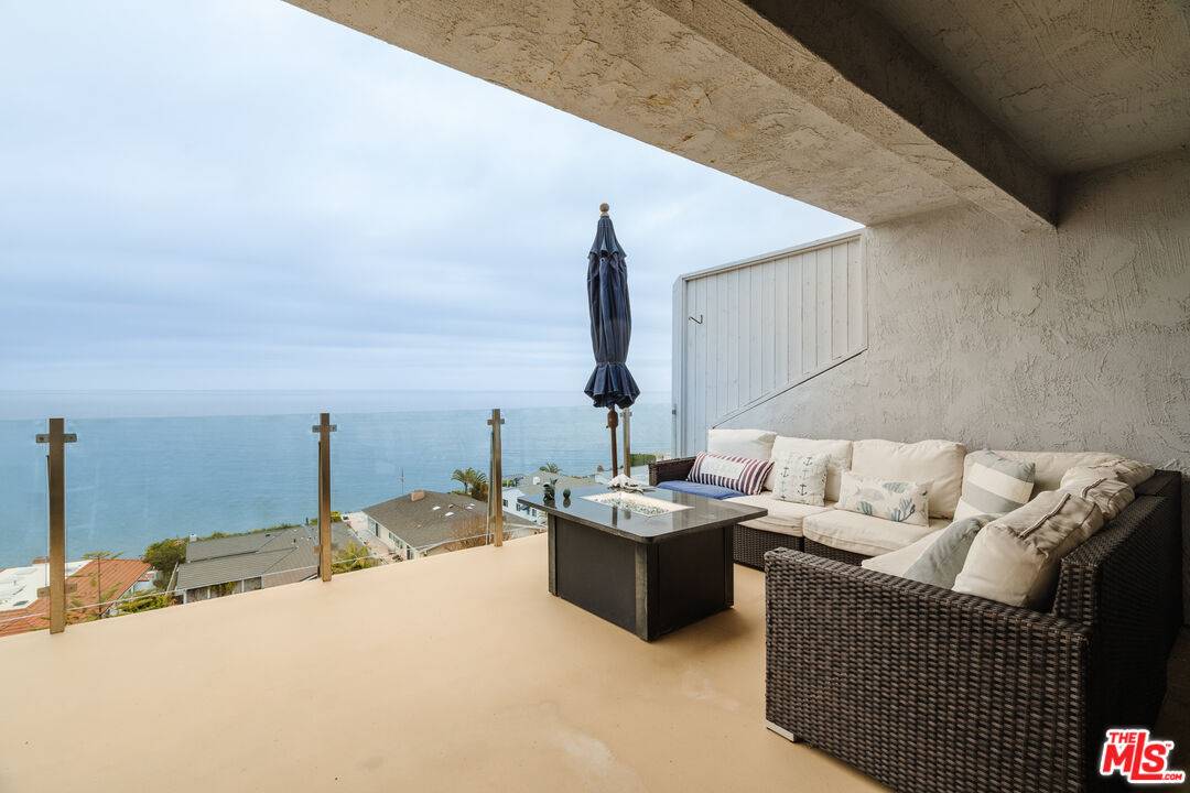 Malibu, CA 90265,18203 Coastline Dr #7