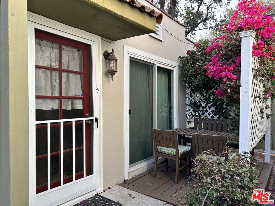 West Hollywood, CA 90069,843 N Huntley Dr #1/2