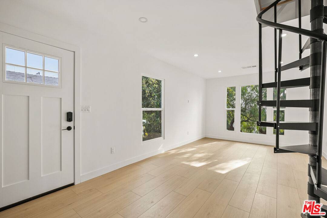 Santa Monica, CA 90405,726 Pier Ave #B