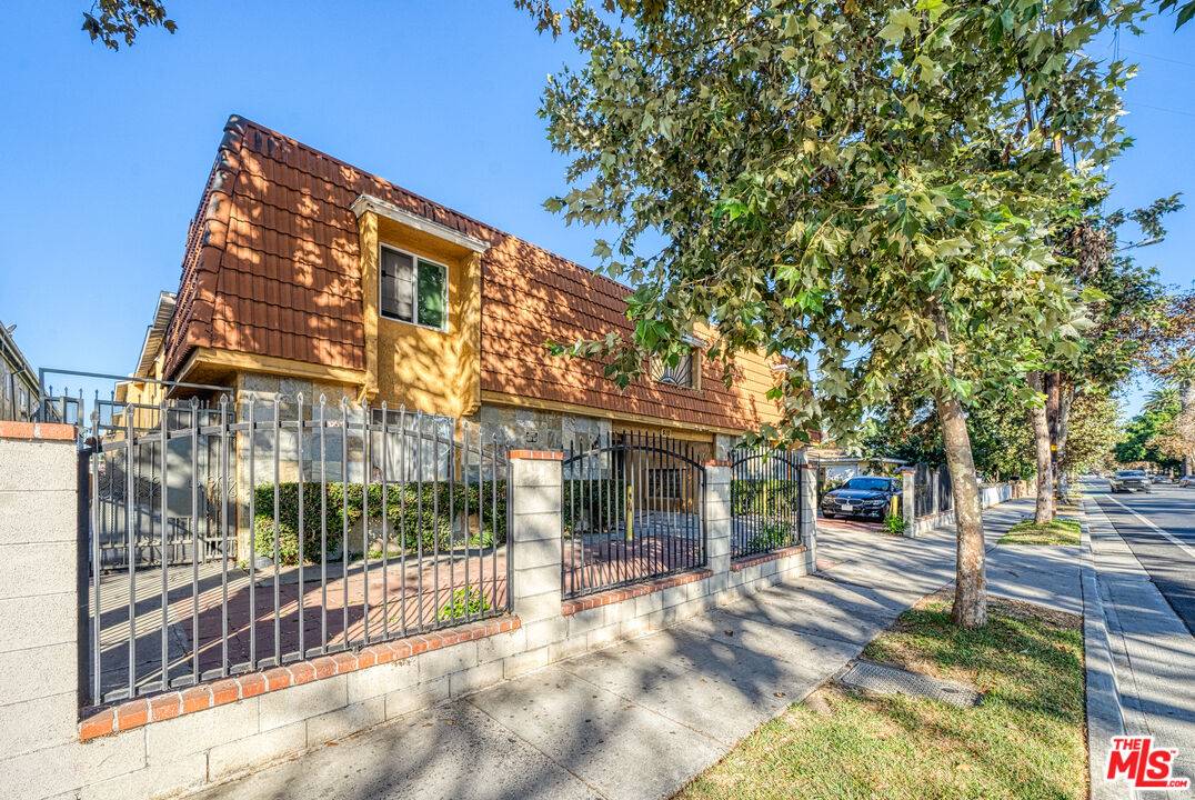 Santa Ana, CA 92703,510 S Flower St
