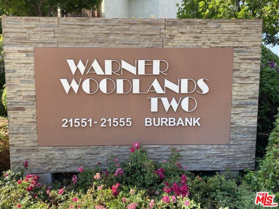 Woodland Hills, CA 91367,21555 Burbank Blvd #52