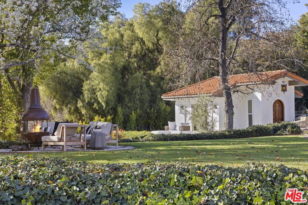 Ojai, CA 93023,431 Montana Cir