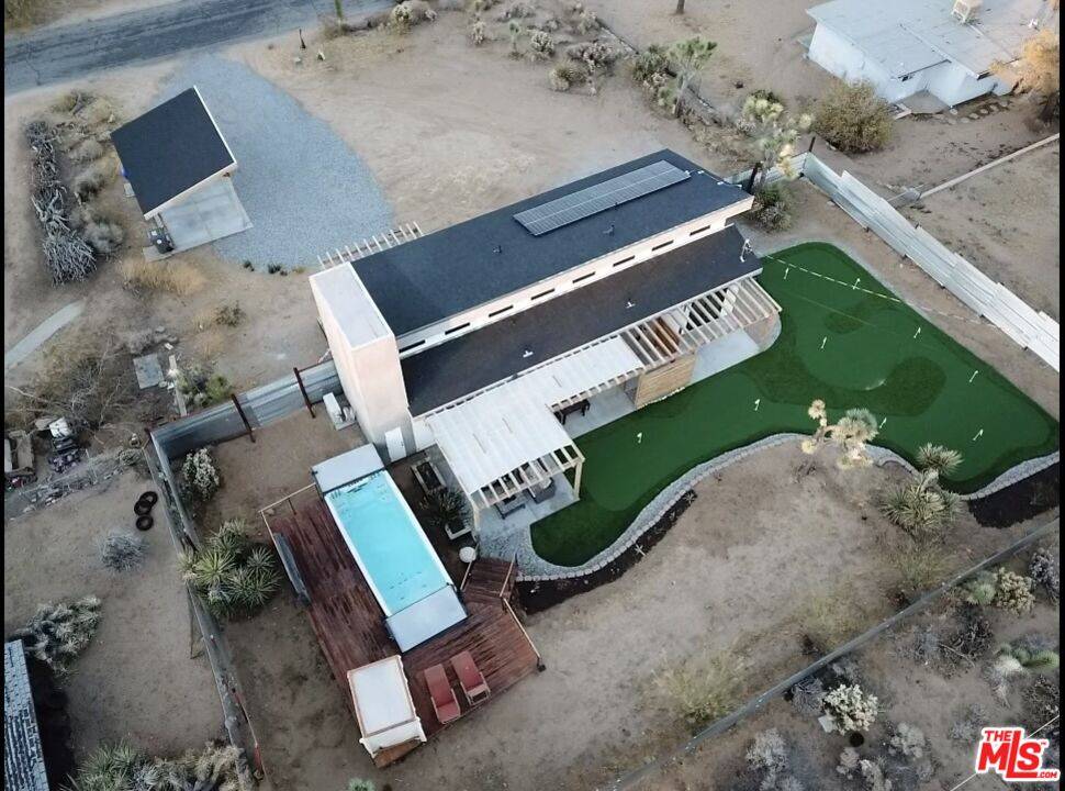 Joshua Tree, CA 92252,60423 La Mirada Trl
