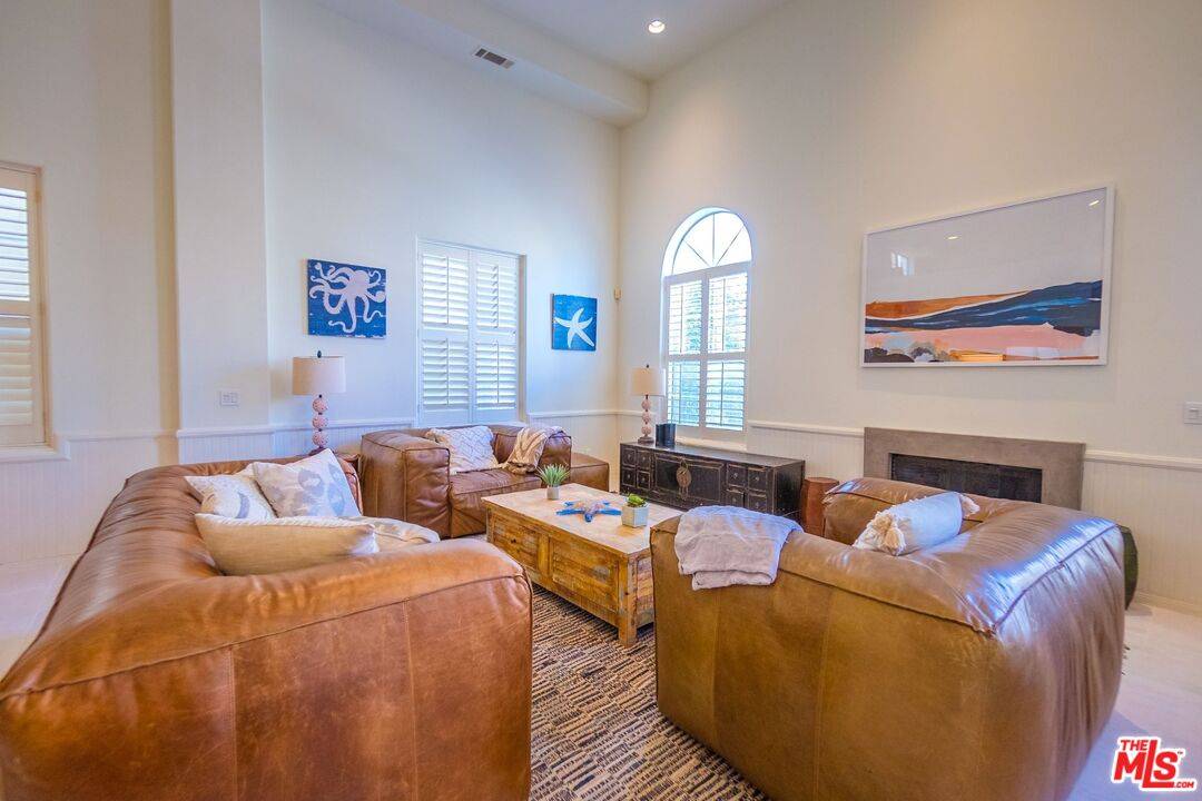 Marina Del Rey, CA 90292,120 Galleon St