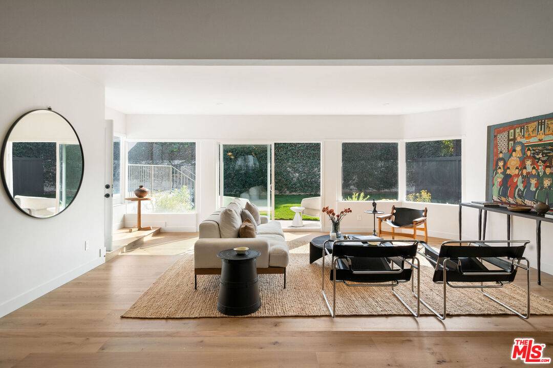 Los Angeles, CA 90066,12210 Malone St