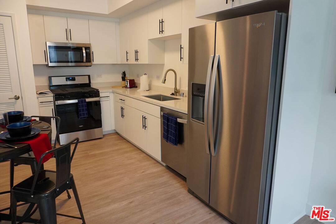 El Monte, CA 91731,10568 Promenade Gateway #341