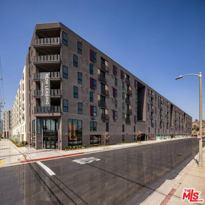 Los Angeles, CA 90012,1101 N Main St #B337