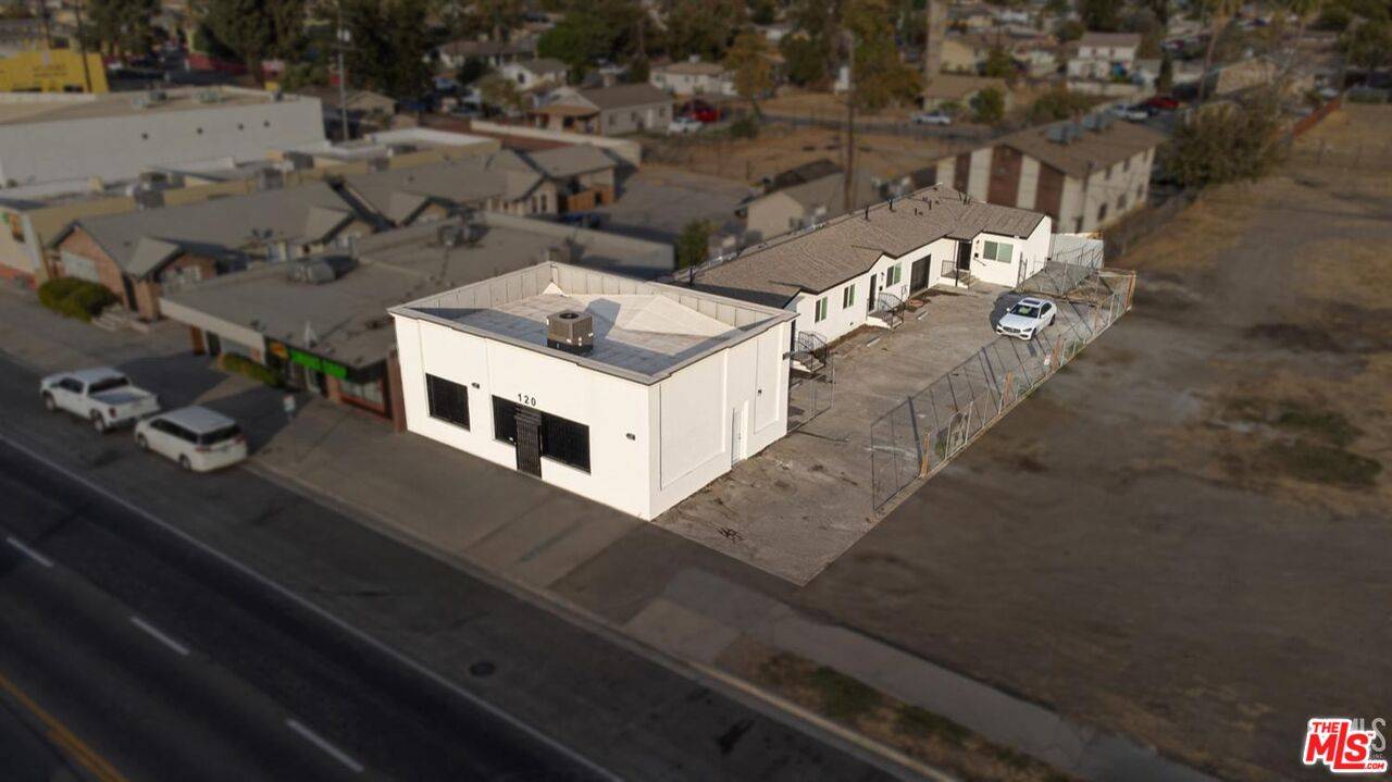 Bakersfield, CA 93301,120 Chester Ave