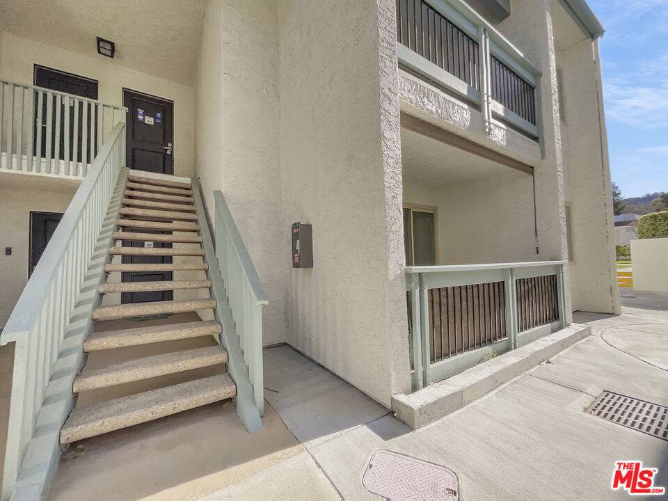 Calabasas, CA 91302,4712 Park Granada #183