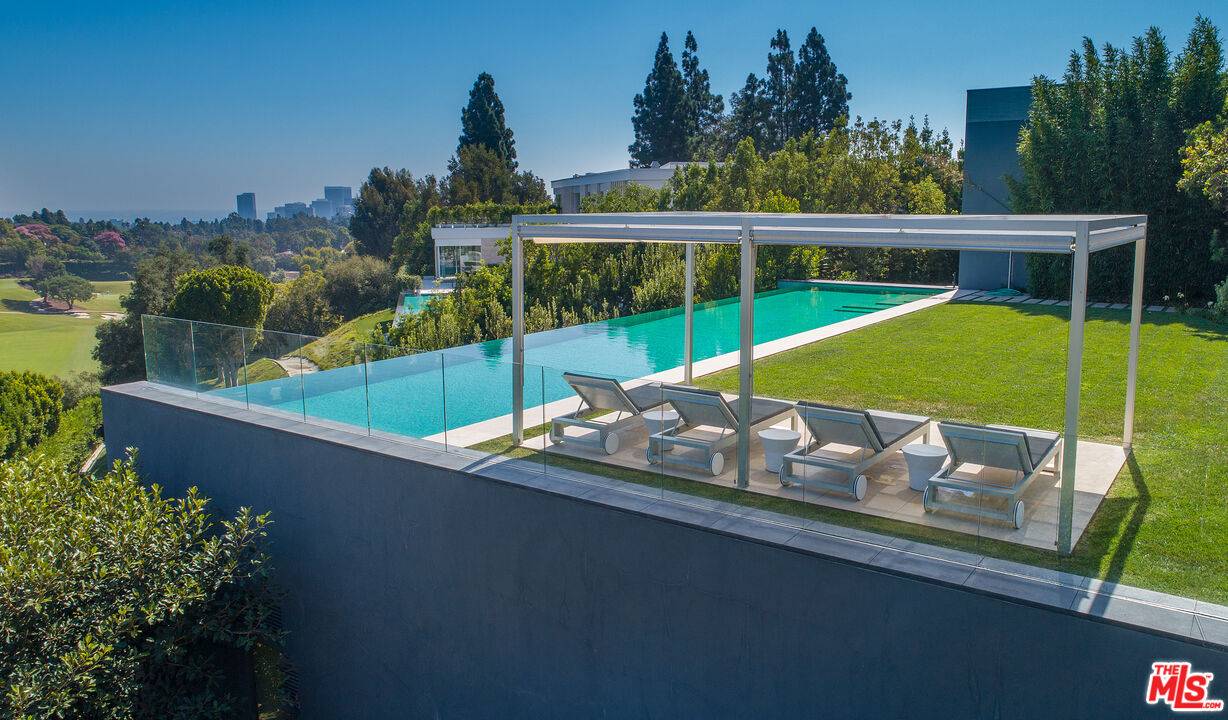 Los Angeles, CA 90077,670 Perugia Way