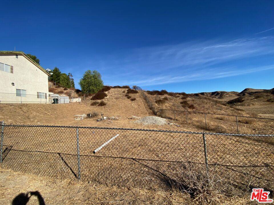 Val Verde, CA 91384,0 Trevyelon St