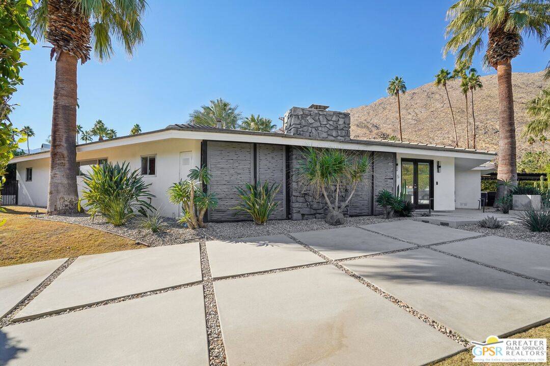 Palm Springs, CA 92264,215 W Camino Alturas