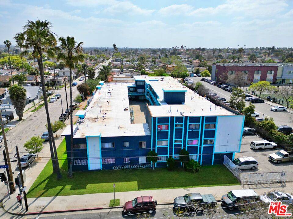 Los Angeles, CA 90043,3018 W 67th St