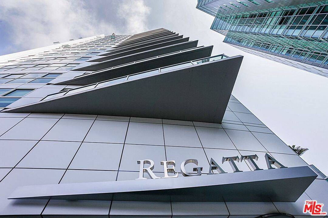 Marina Del Rey, CA 90292,13600 Marina Pointe Dr #705