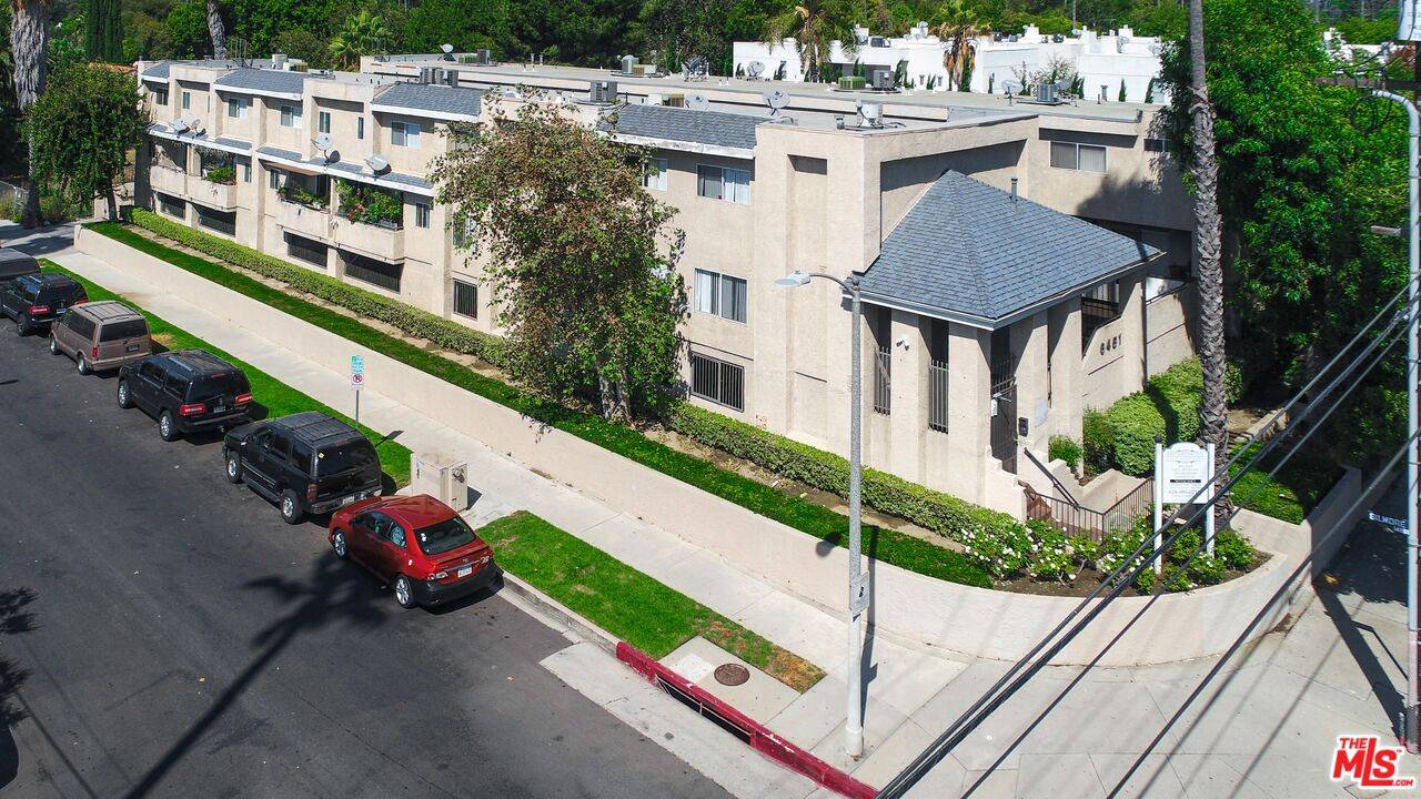 Van Nuys, CA 91411,6451 Kester Ave #98
