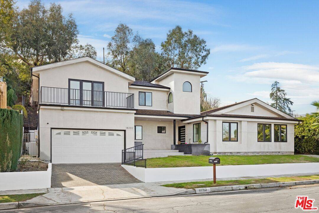 Tarzana, CA 91356,18202 Rancho St