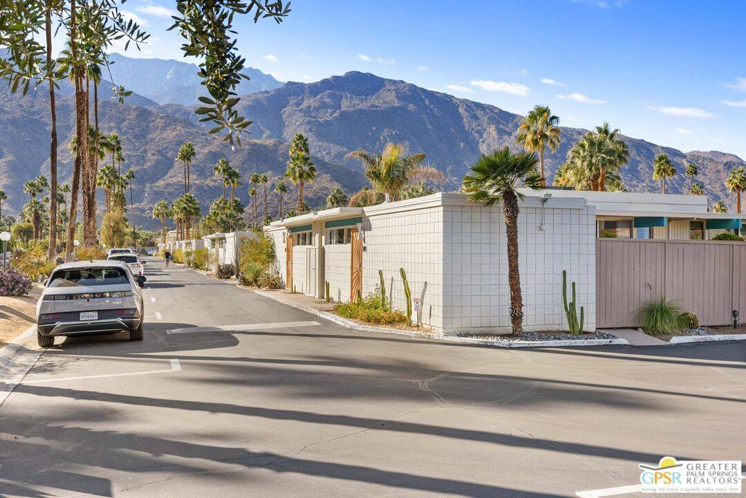 Palm Springs, CA 92264,1111 E Palm Canyon Dr #340