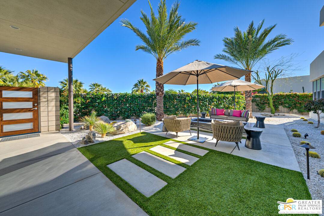 Palm Springs, CA 92264,573 Altair Ct