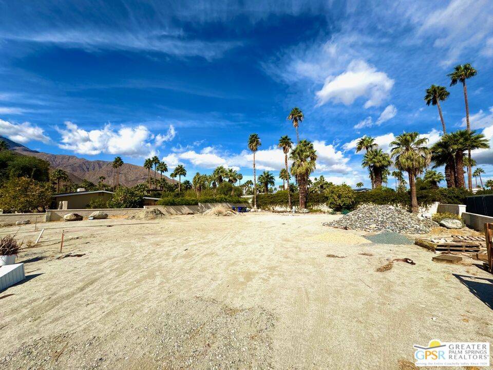 Palm Springs, CA 92262,330 W Stevens Rd