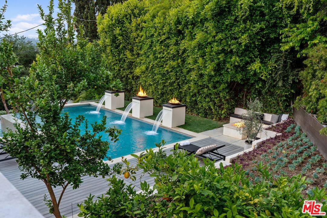 Studio City, CA 91604,3768 Berry Dr